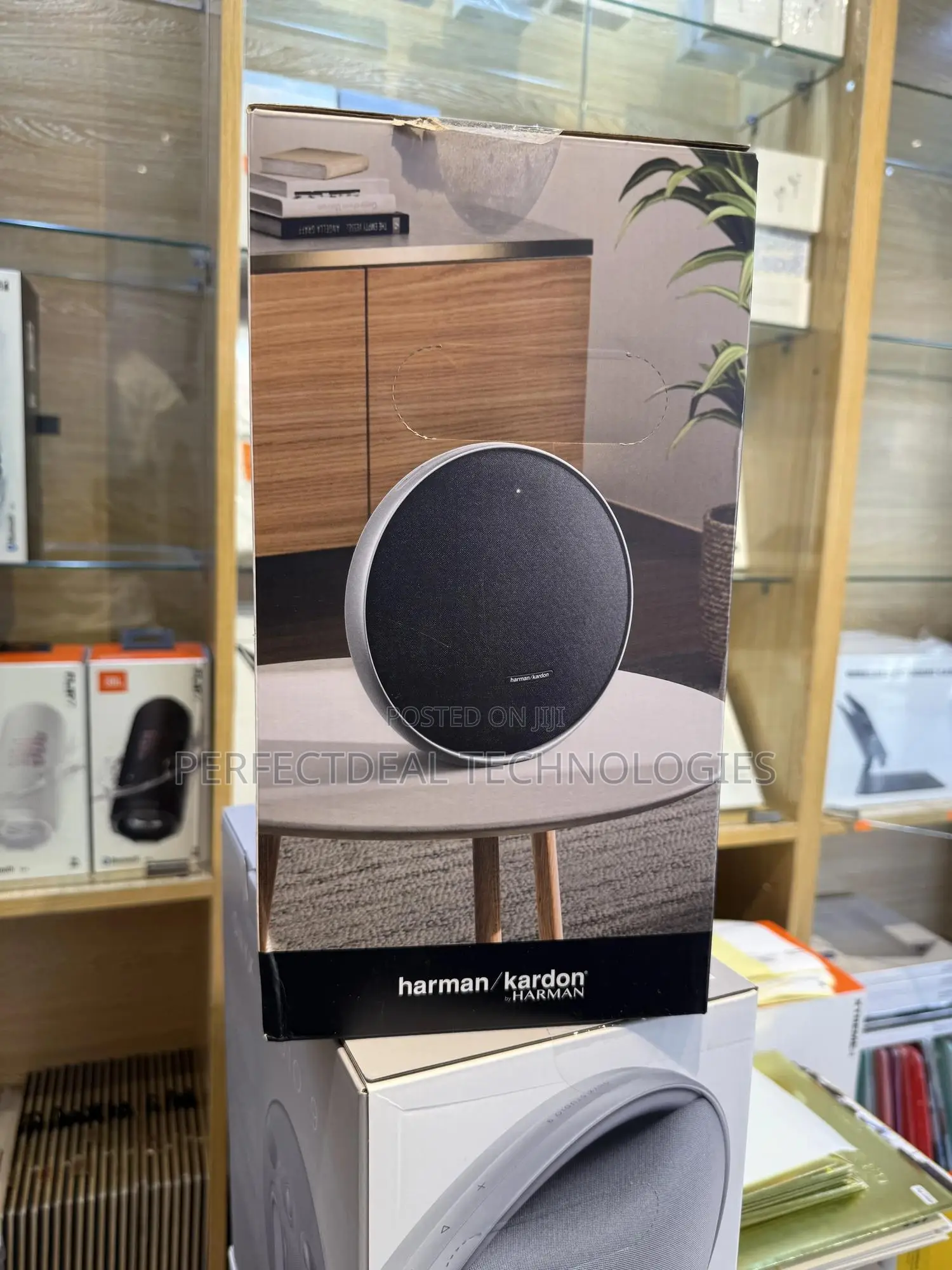 Onyx Studio 9 by Harman Kardon