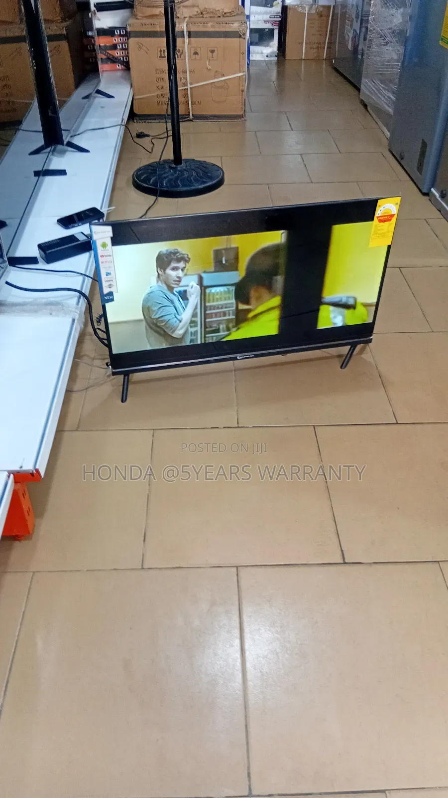 Enjoy More With Dolphine Bay 32" Smart Tv