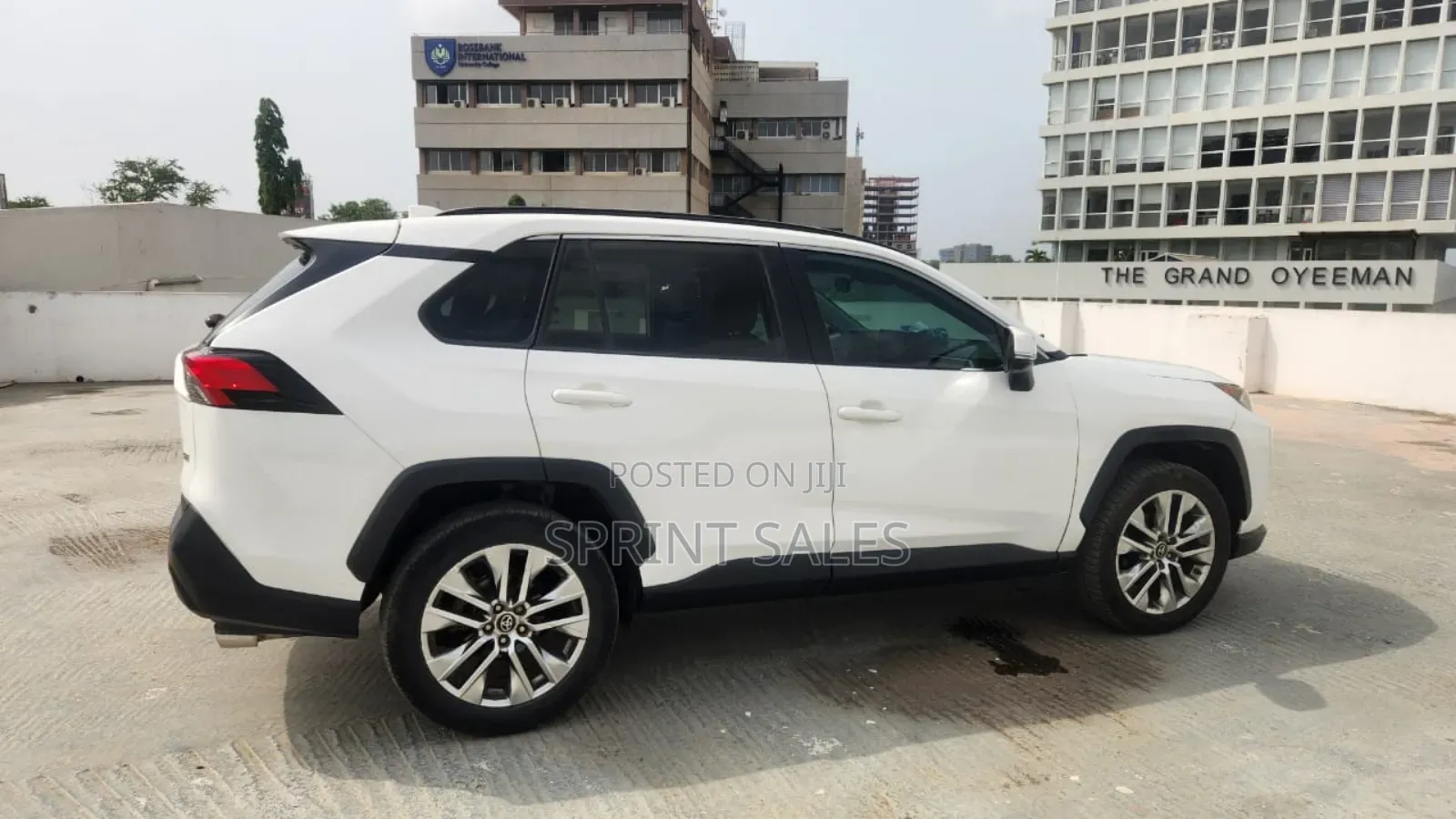 Toyota RAV4 XLE AWD 2019 Black