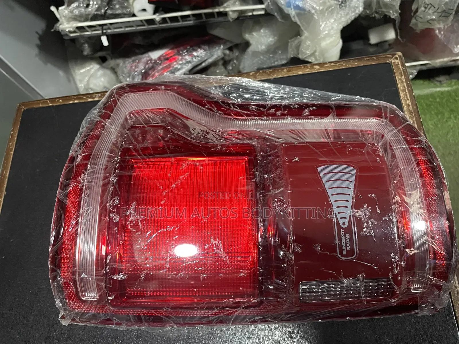 Ford F-150 Tail Light – Durable Oem-Style Rear Lamp Replacement