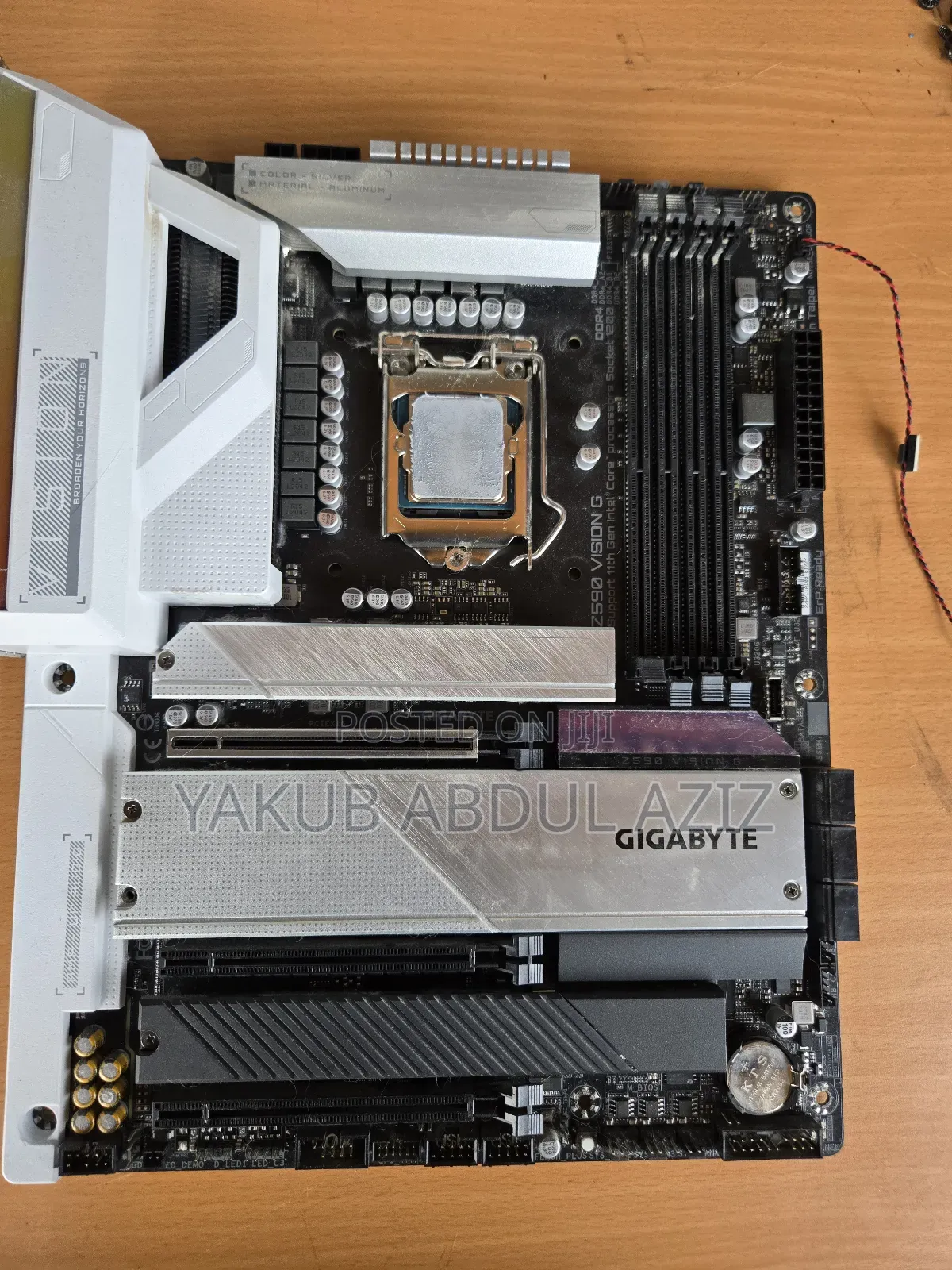 Z590 Vision G I7 Board and Processor