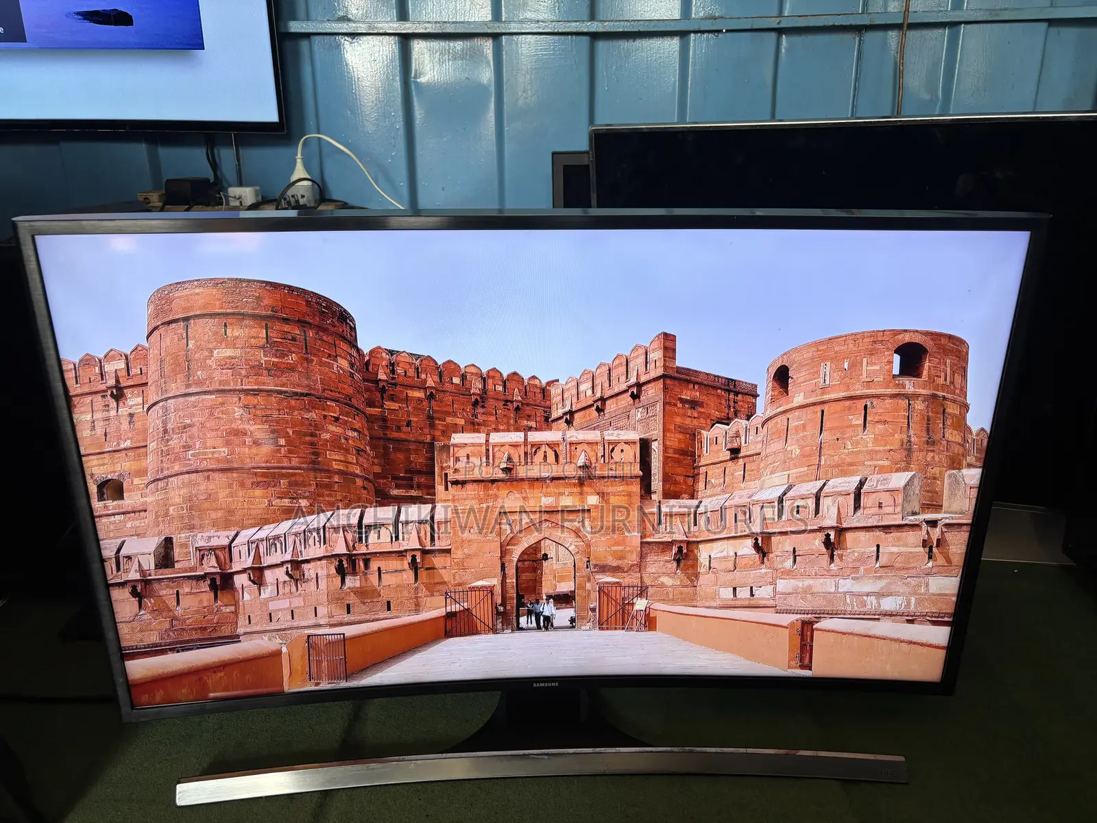 Samsung Curved 40 Inch Smart Uhd,Digital Satellite,Netflix,Youtube
