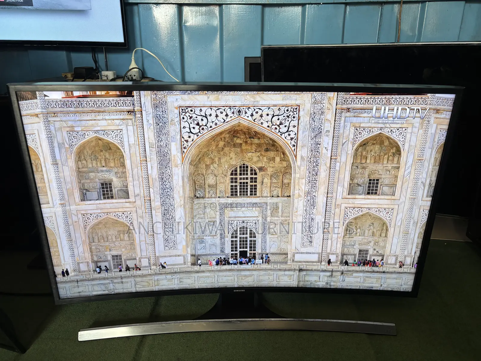 Samsung Curved 40 Inch Smart Uhd,Digital Satellite,Netflix,Youtube