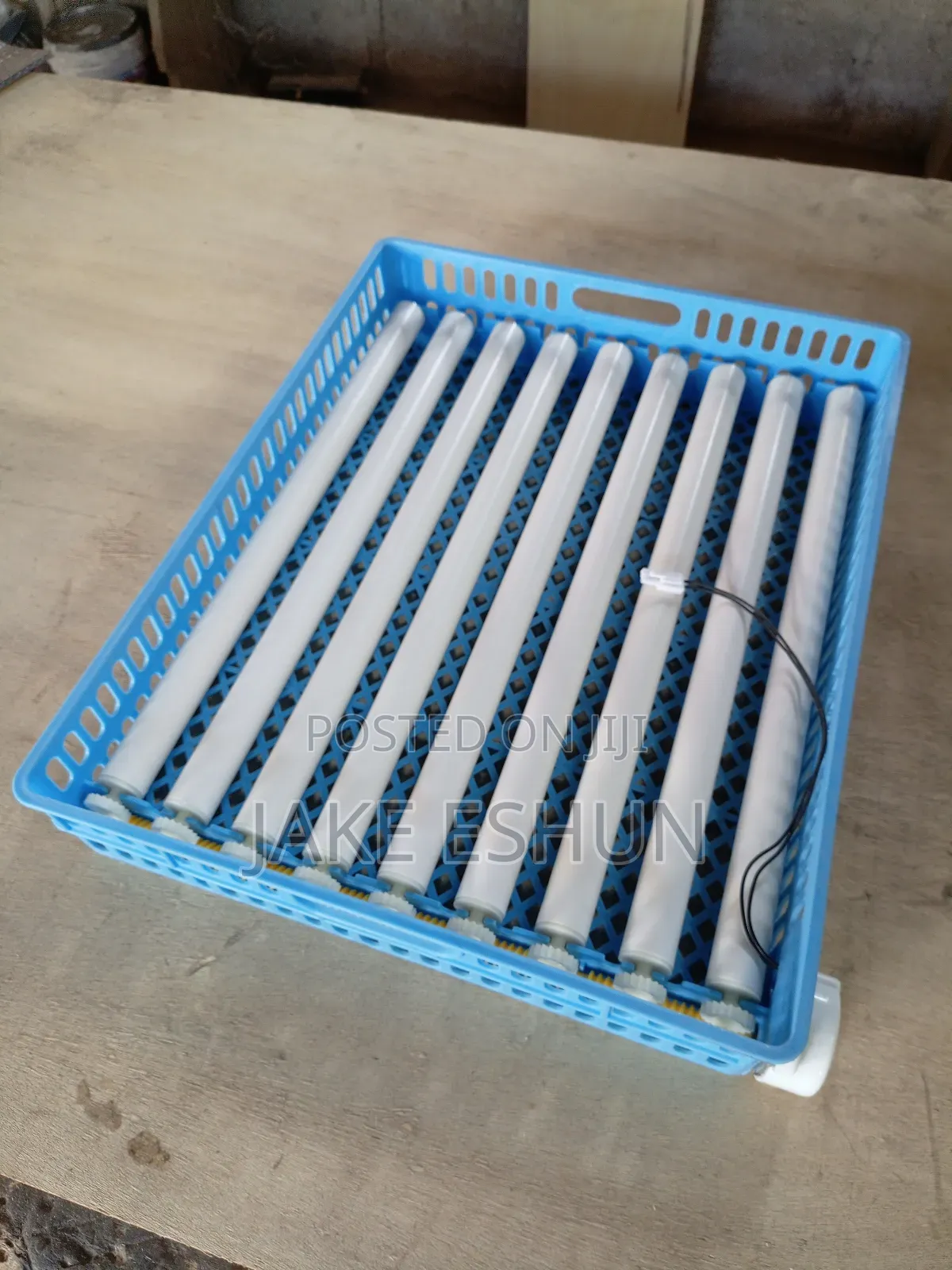 99 Eggs Automatic Roller