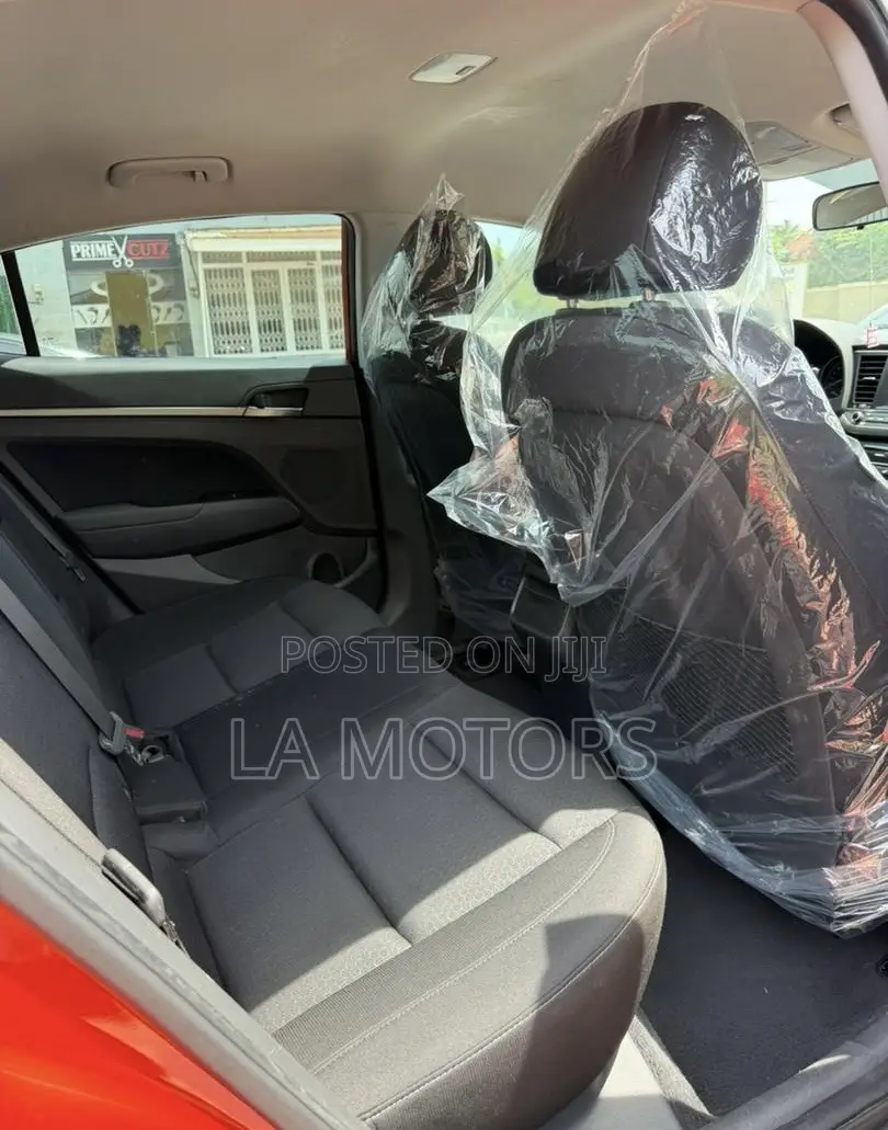 Hyundai Elantra 2017 Orange