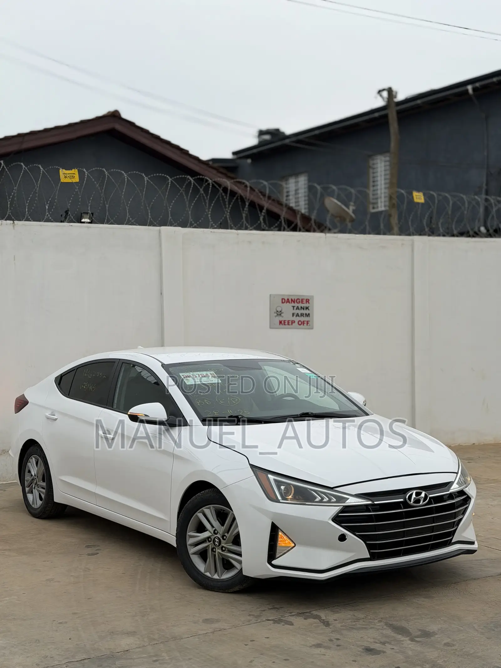 Hyundai Elantra 2019 White