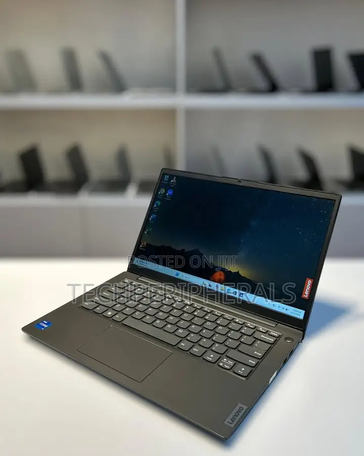 New Laptop Lenovo V14 G4 IRU 16GB Intel Core i7 SSD 512GB