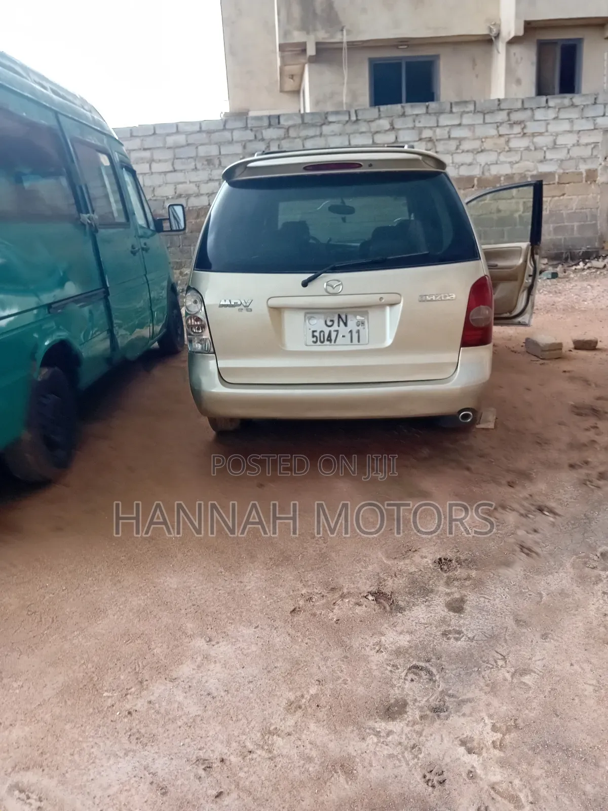 Mazda MPV 2005 Gold