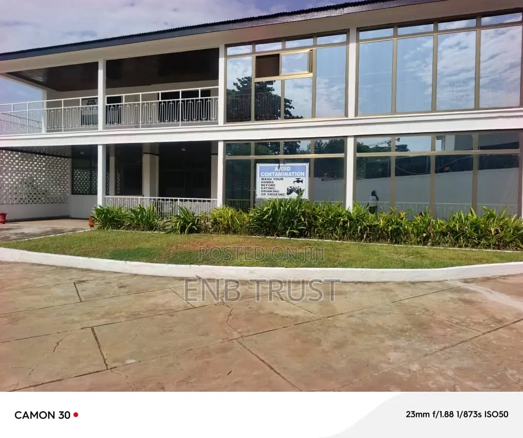 8bdrm Mansion in Cantonments, Acquinas for rent