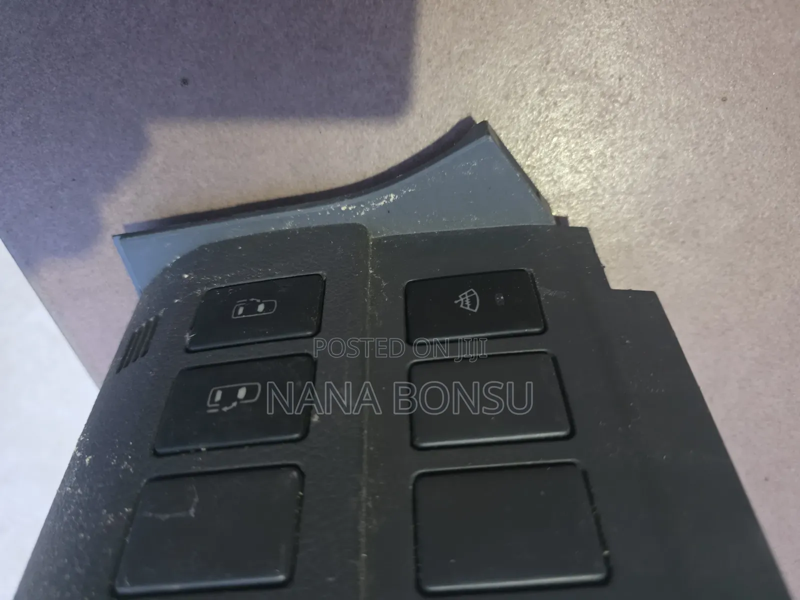 Toyota Voxy Dashboard Door Controls