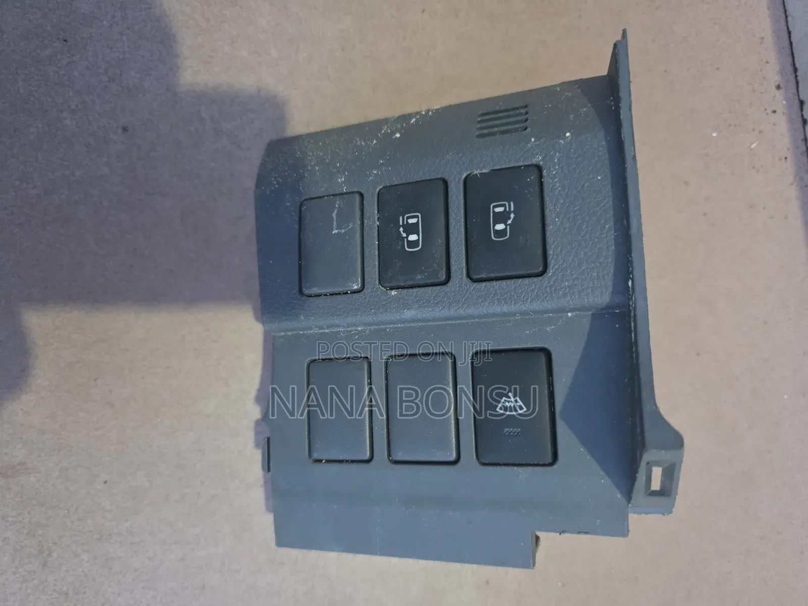 Toyota Voxy Dashboard Door Controls