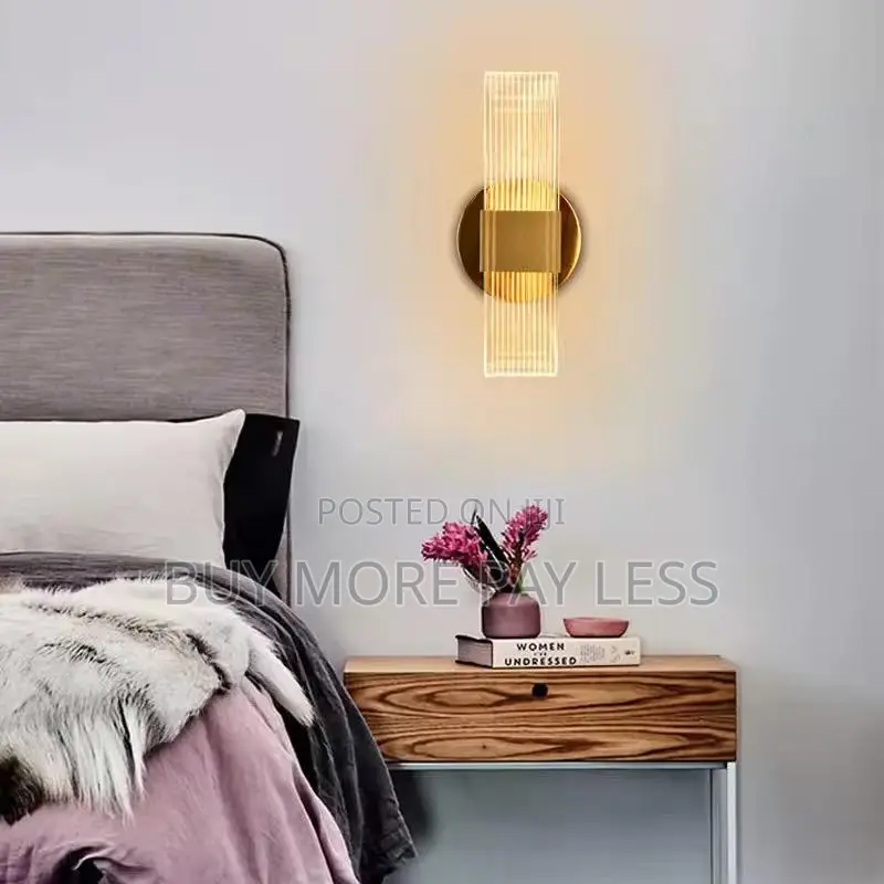 Modern Crystal Wall Sconce Lamp.