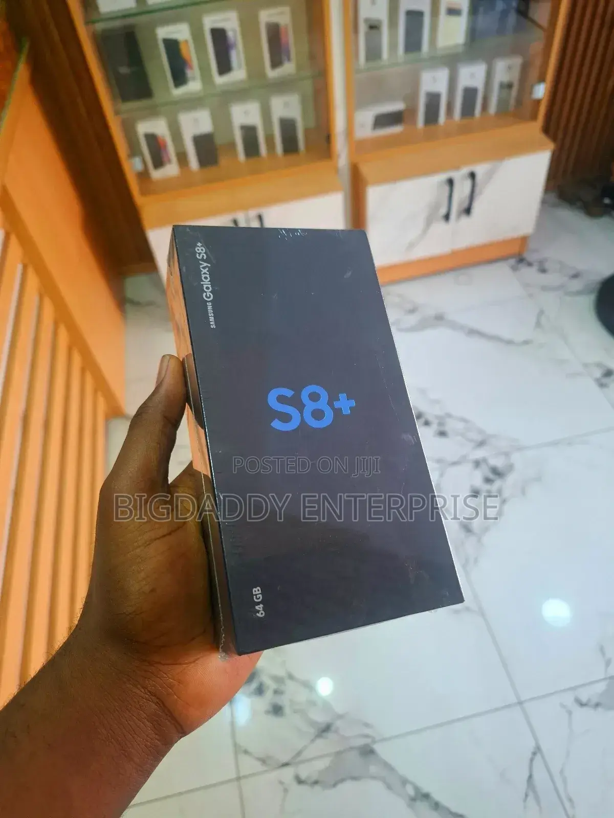 New Samsung Galaxy S8+ 128 GB Black