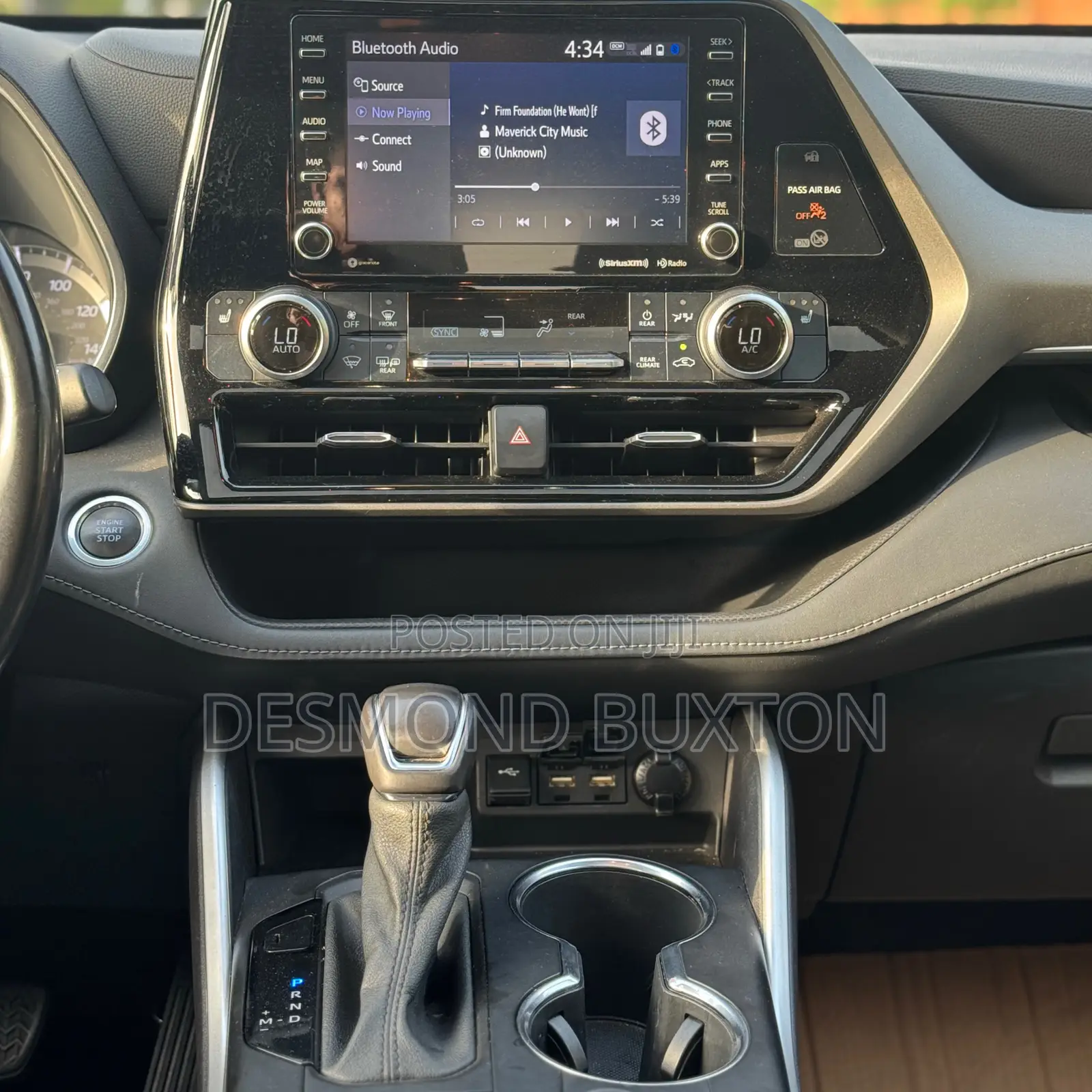 Toyota Highlander XLE 2021 Gray