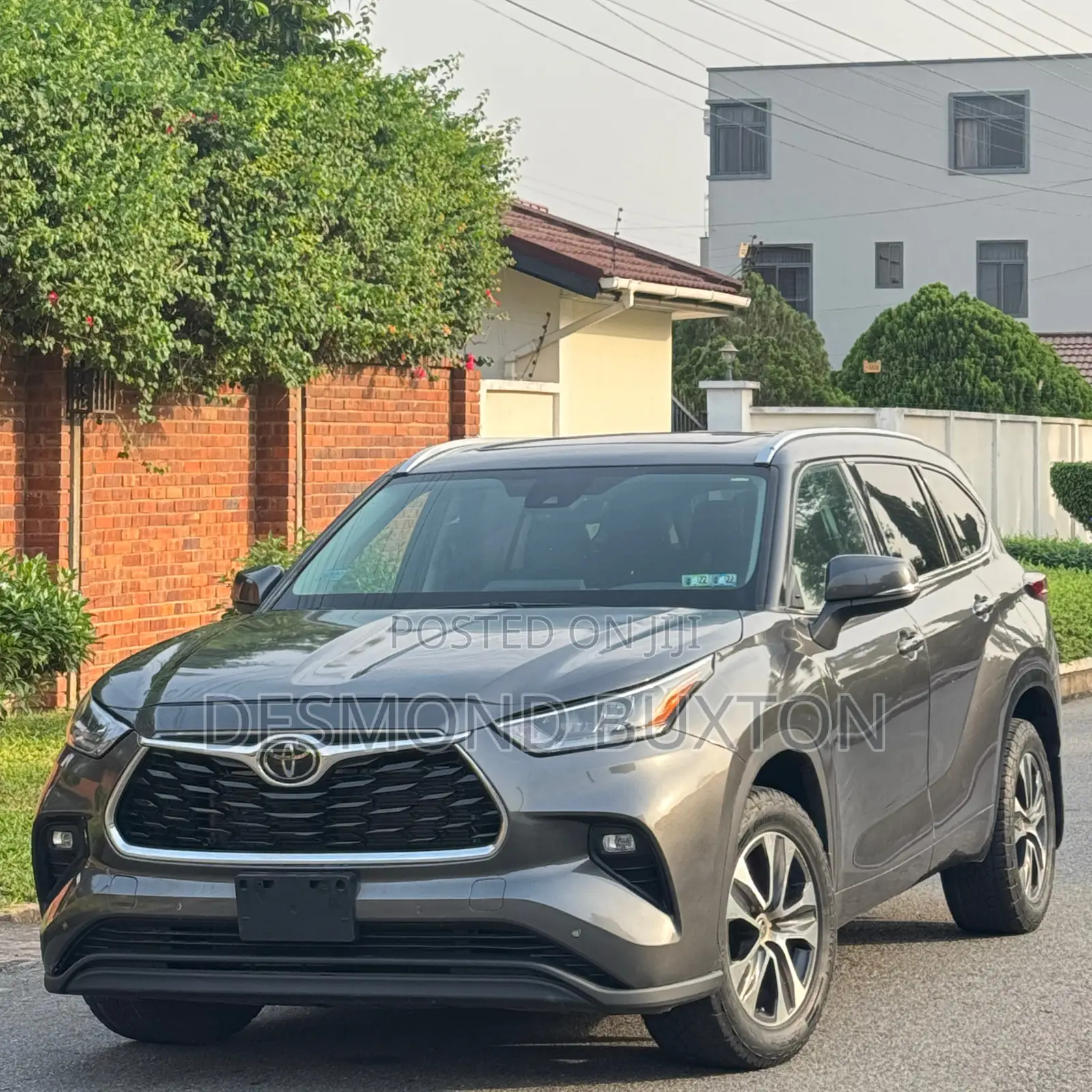 Toyota Highlander XLE 2021 Gray