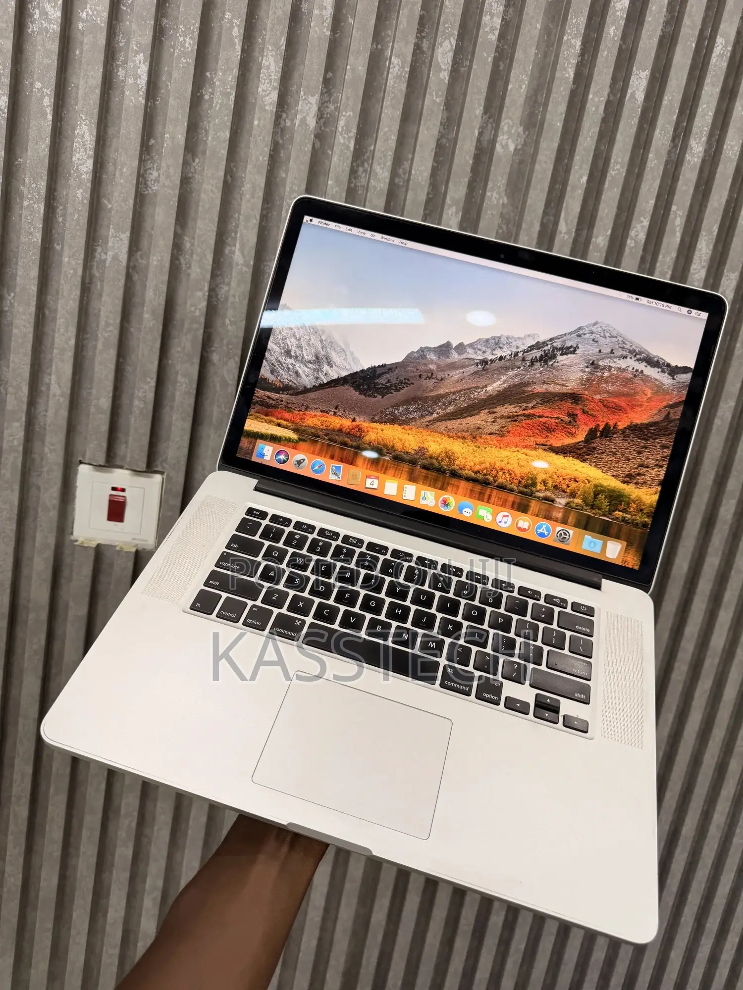 Laptop Apple MacBook Pro 2015 16GB Intel Core i7 SSD 512GB