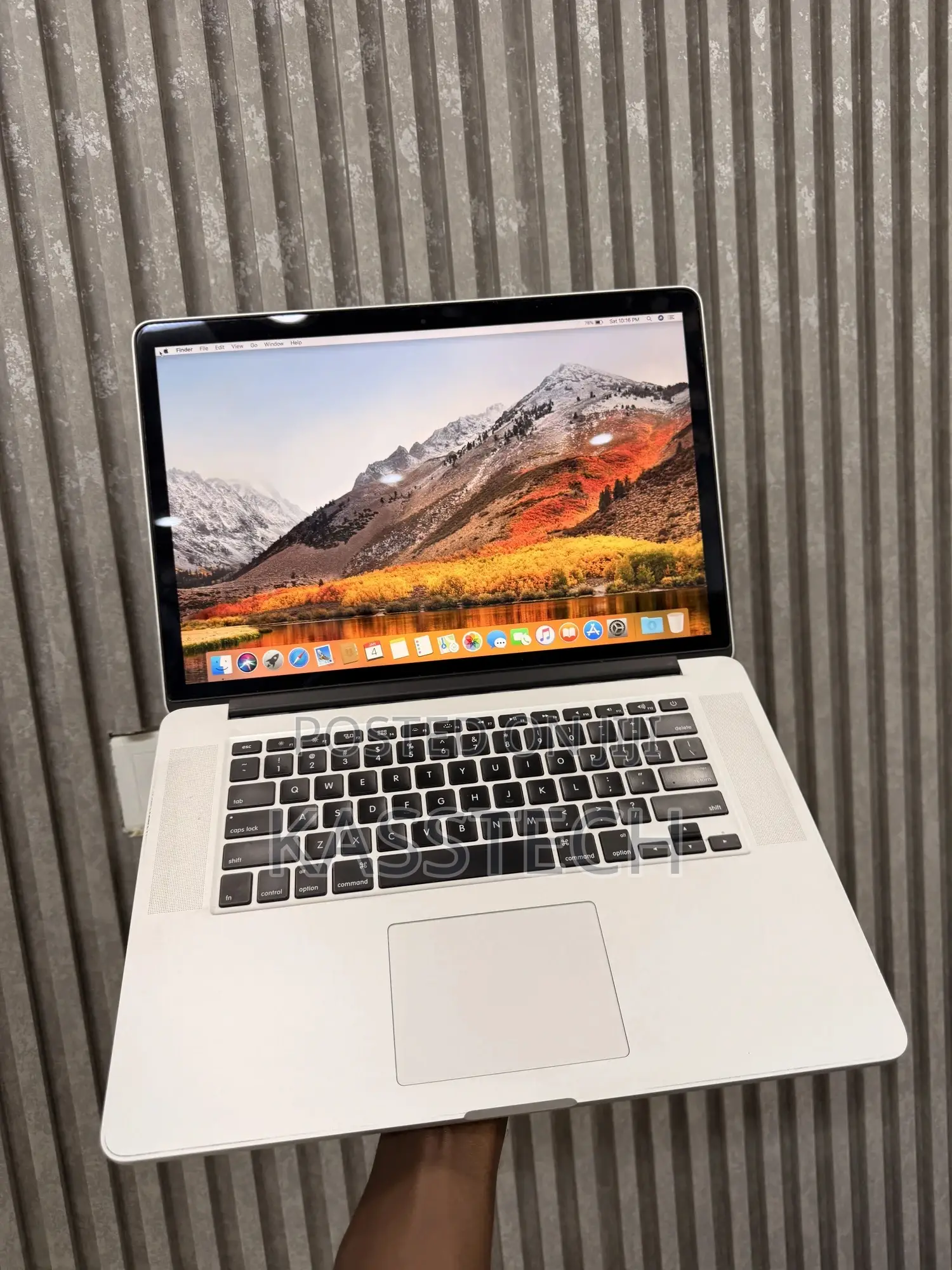 Laptop Apple MacBook Pro 2015 16GB Intel Core i7 SSD 512GB