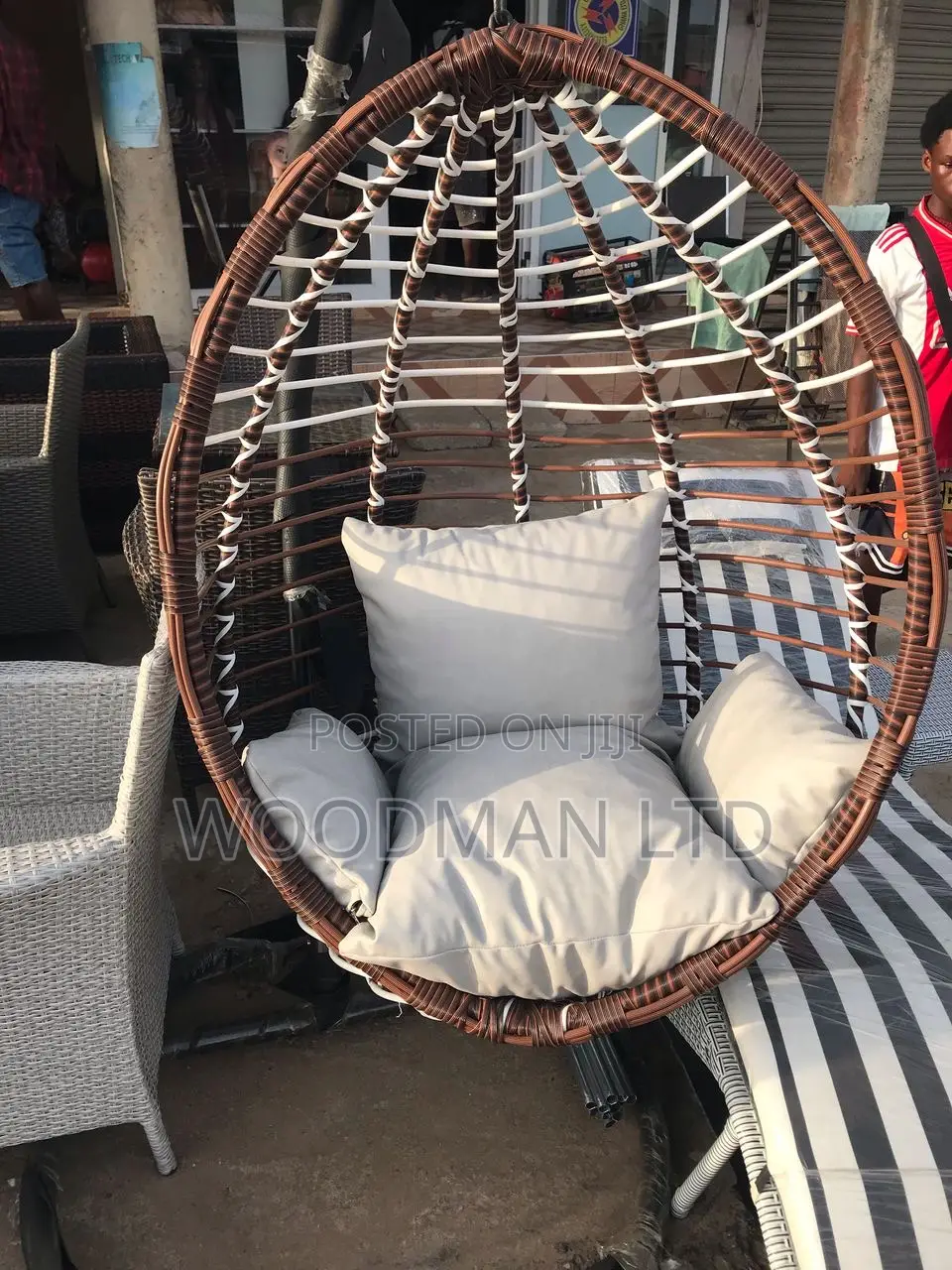 Egg-Shape Swing Hanging Chair