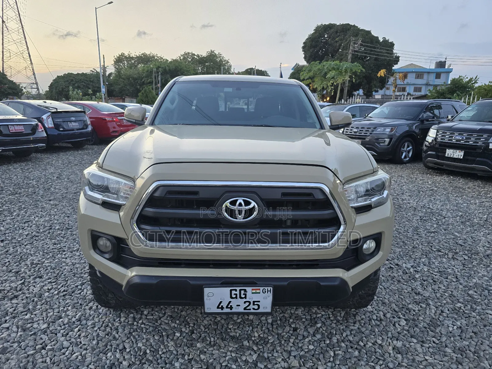 Toyota Tacoma SR5 2017 Ivory