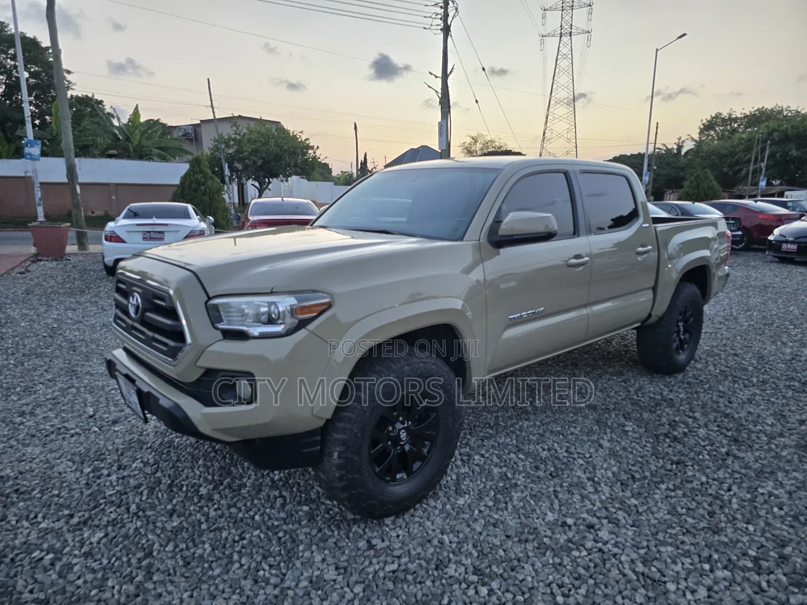 Toyota Tacoma SR5 2017 Ivory