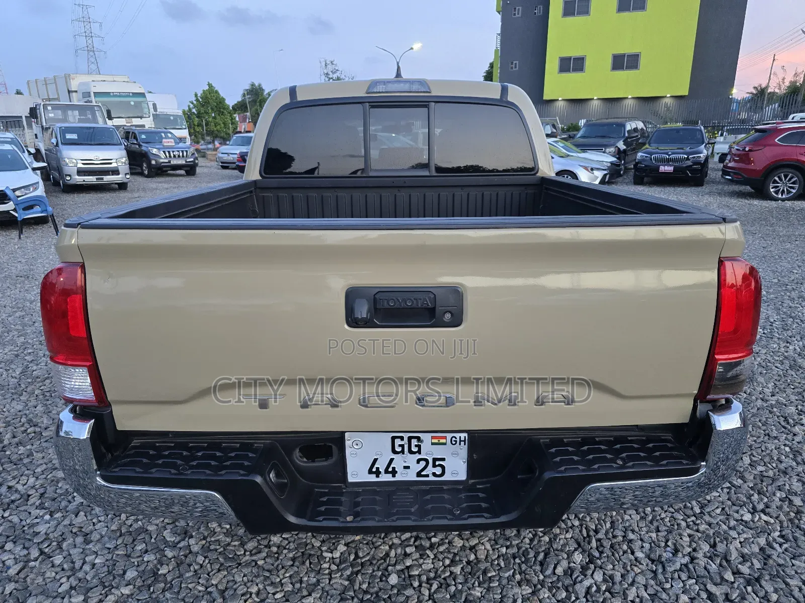 Toyota Tacoma SR5 2017 Ivory