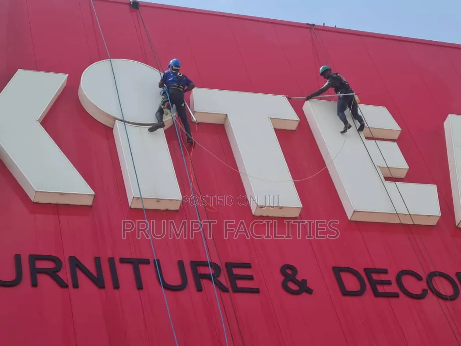 Alucubond and Window Glass Facade Cleaning