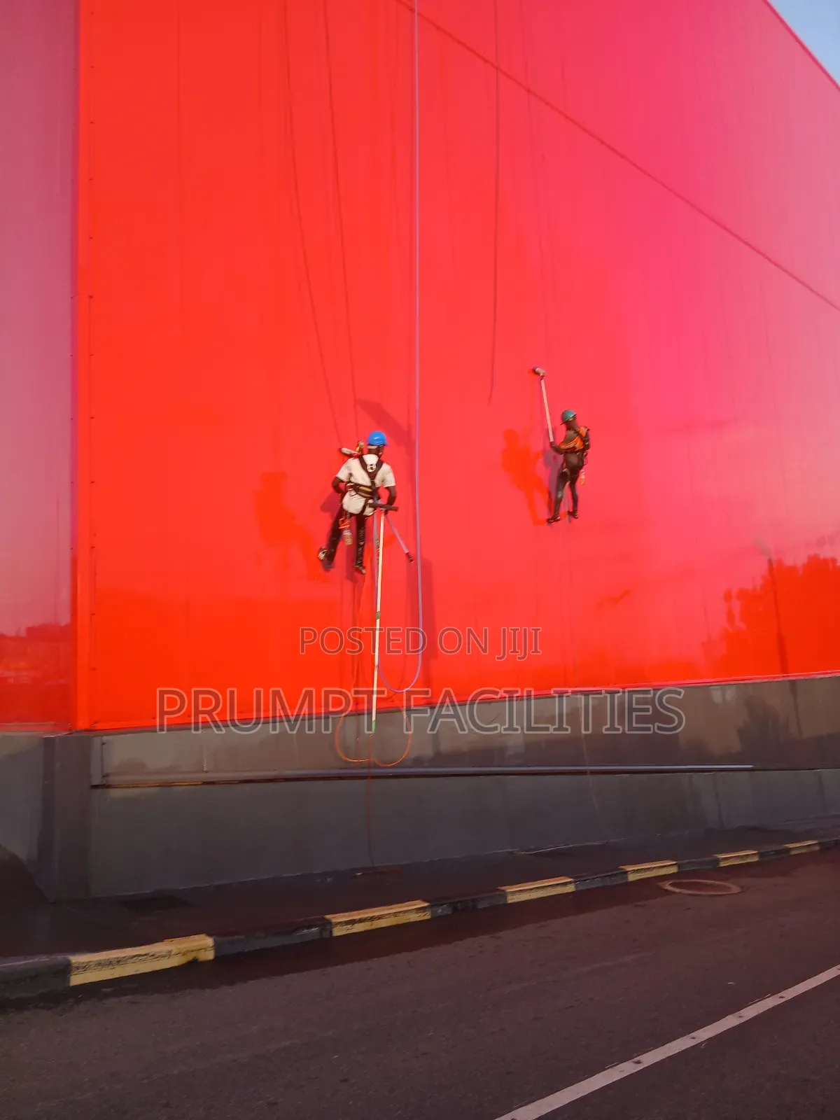 Exterior Office Glass Cleaning Service