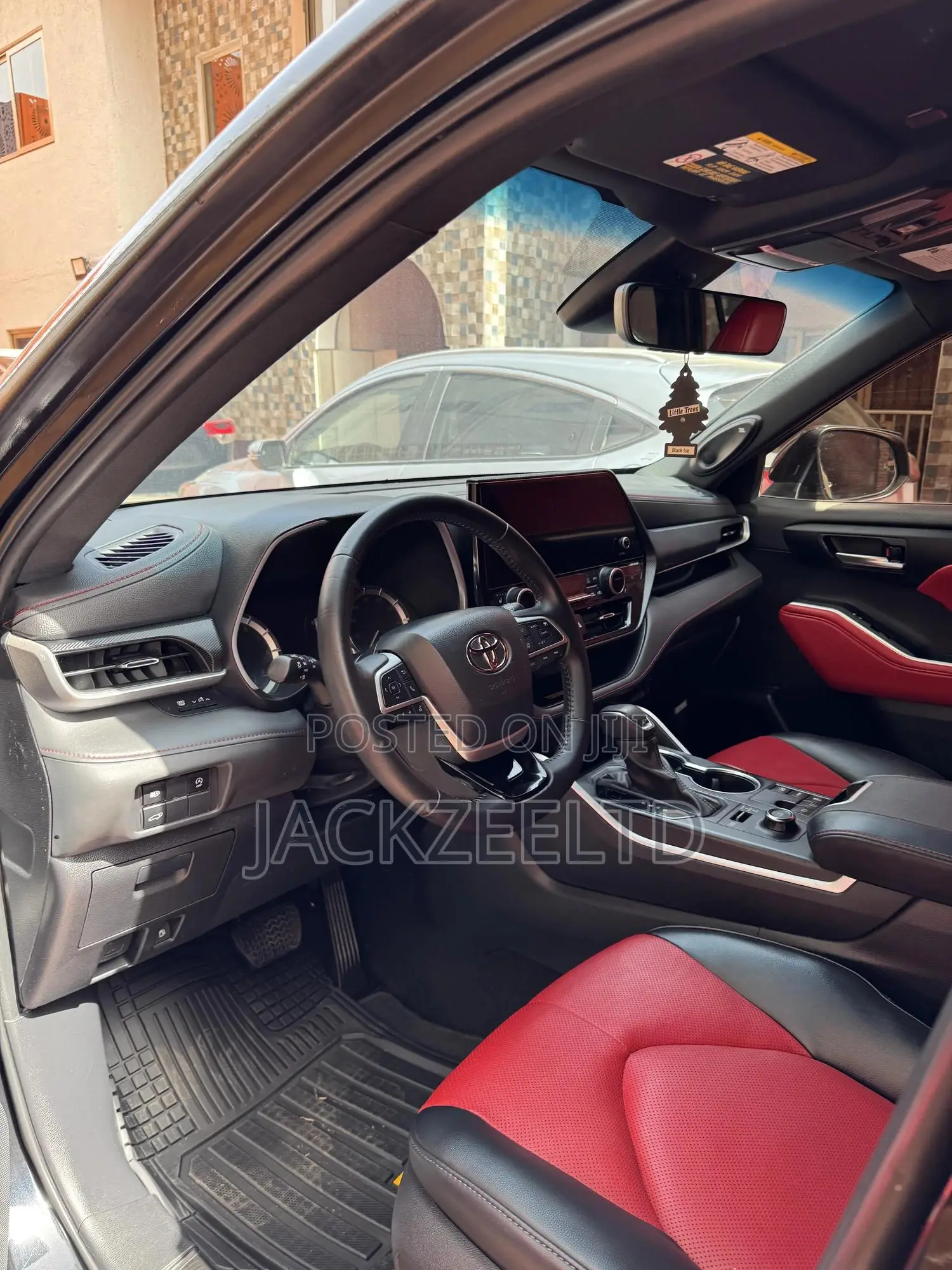 Toyota Highlander XSE AWD 2024 Black