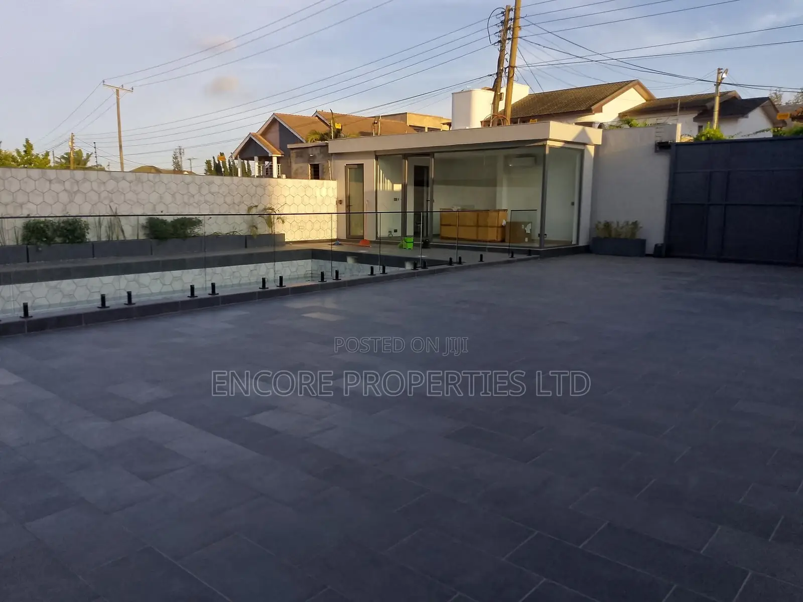 5bdrm House in Adjringanor, East Legon for sale