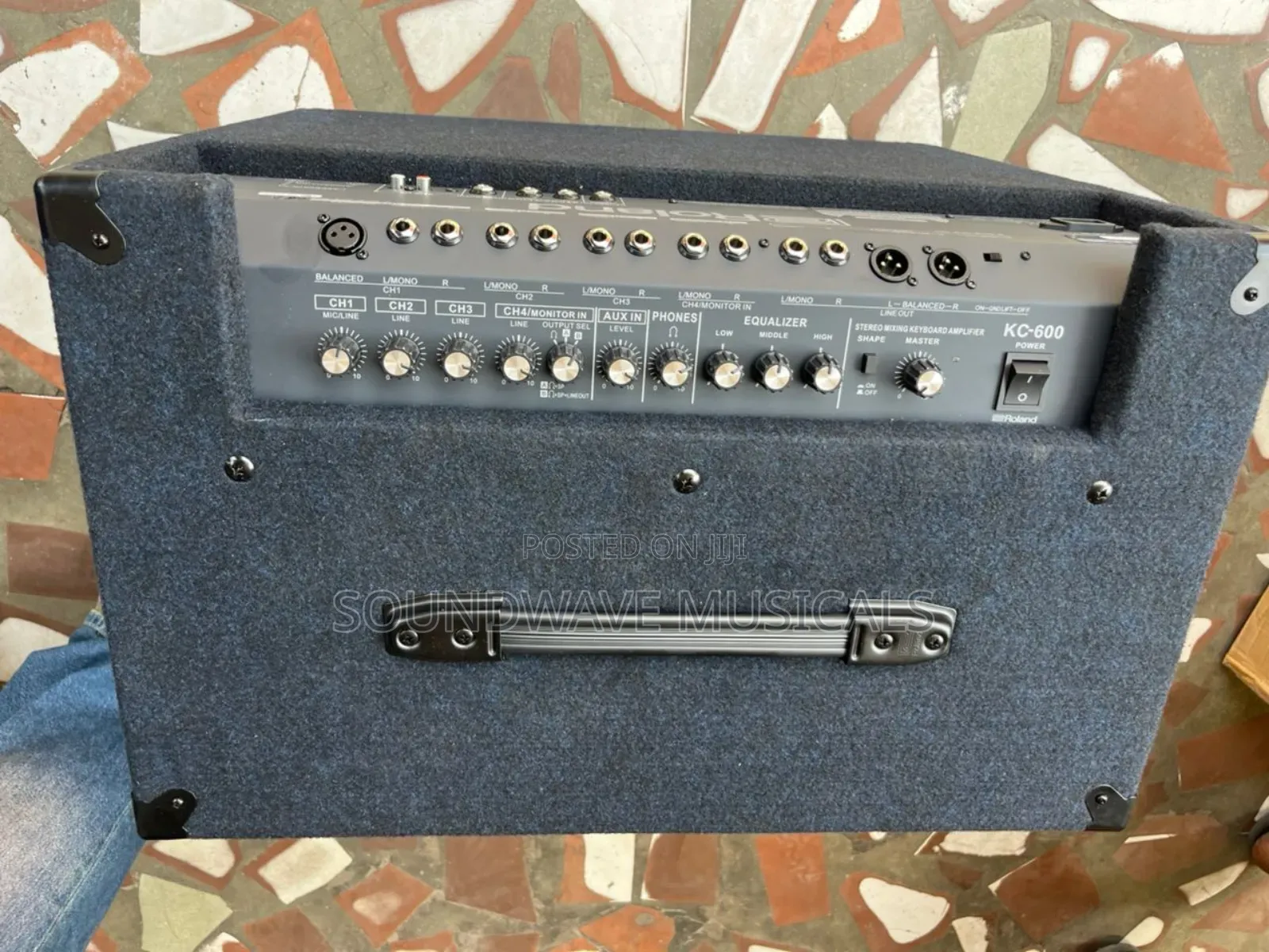 Professional Kc- 600 Keyboard Combo