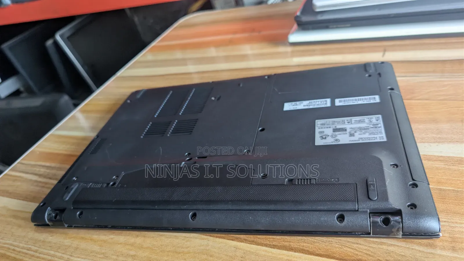 Laptop Fujitsu Lifebook AH564 8GB Intel Core i7 HDD 1T