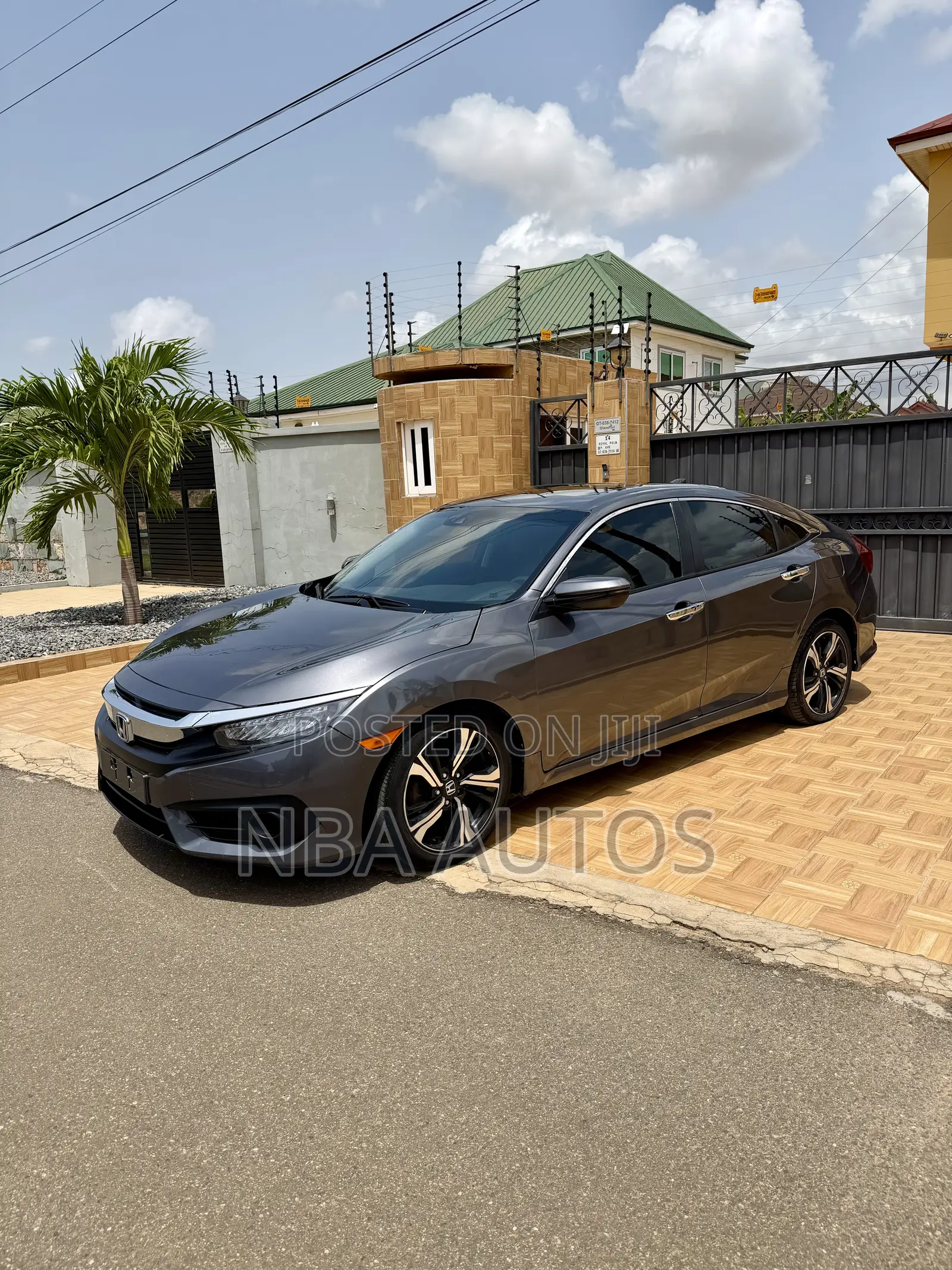 Honda Civic Touring 4dr Sedan (1.5L 4cyl) 2017 Gray