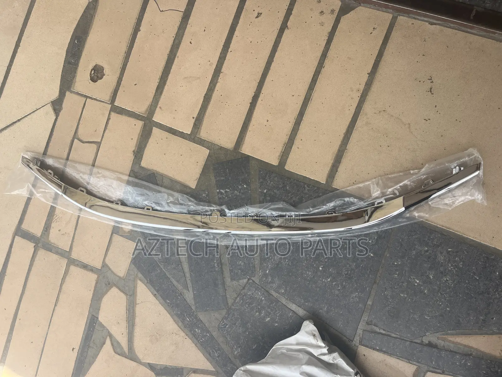 Honda Civic 2013 2014 2015 Front Bumper Shining / Moulding