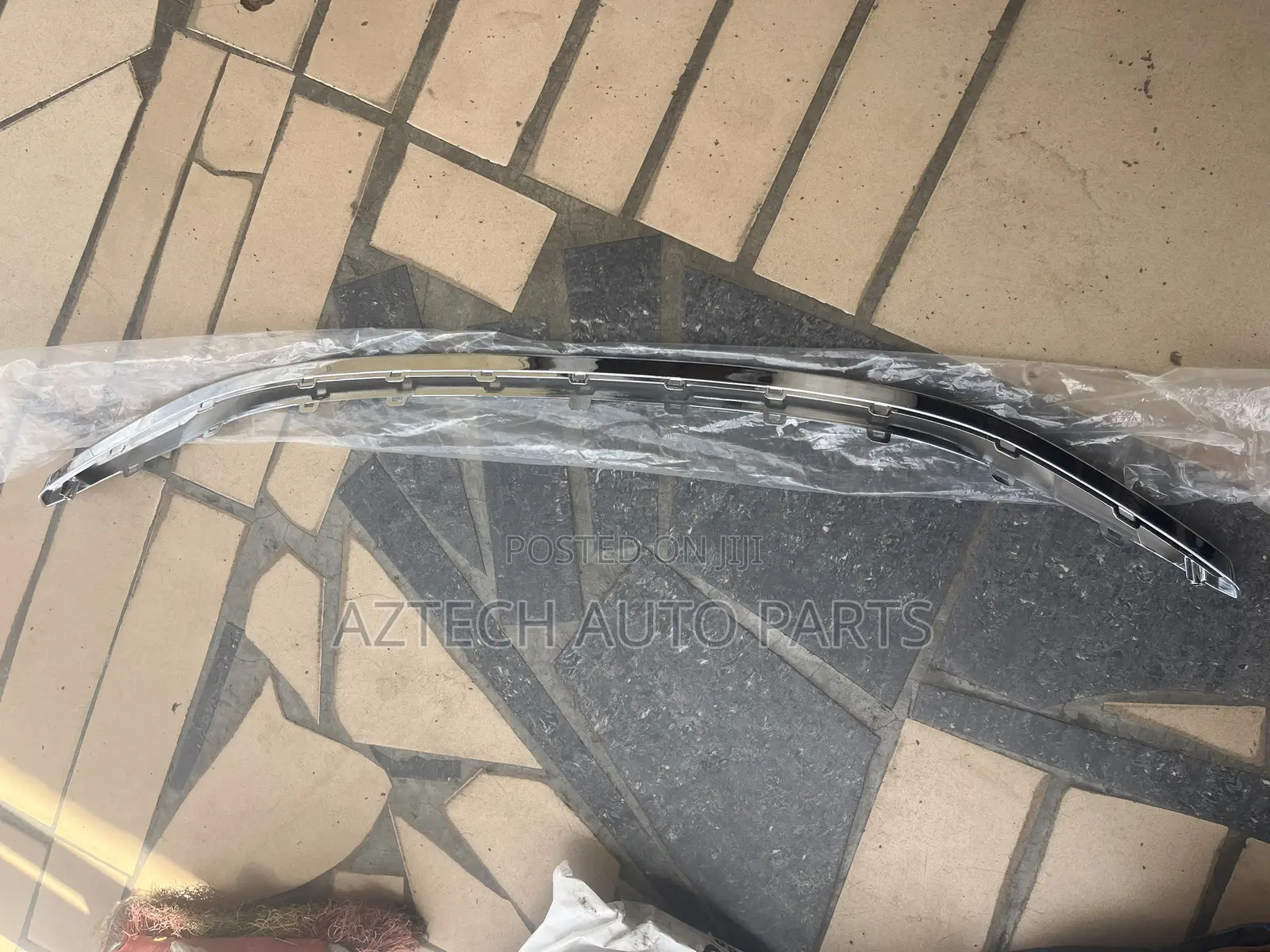 Honda Civic 2013 2014 2015 Front Bumper Shining / Moulding