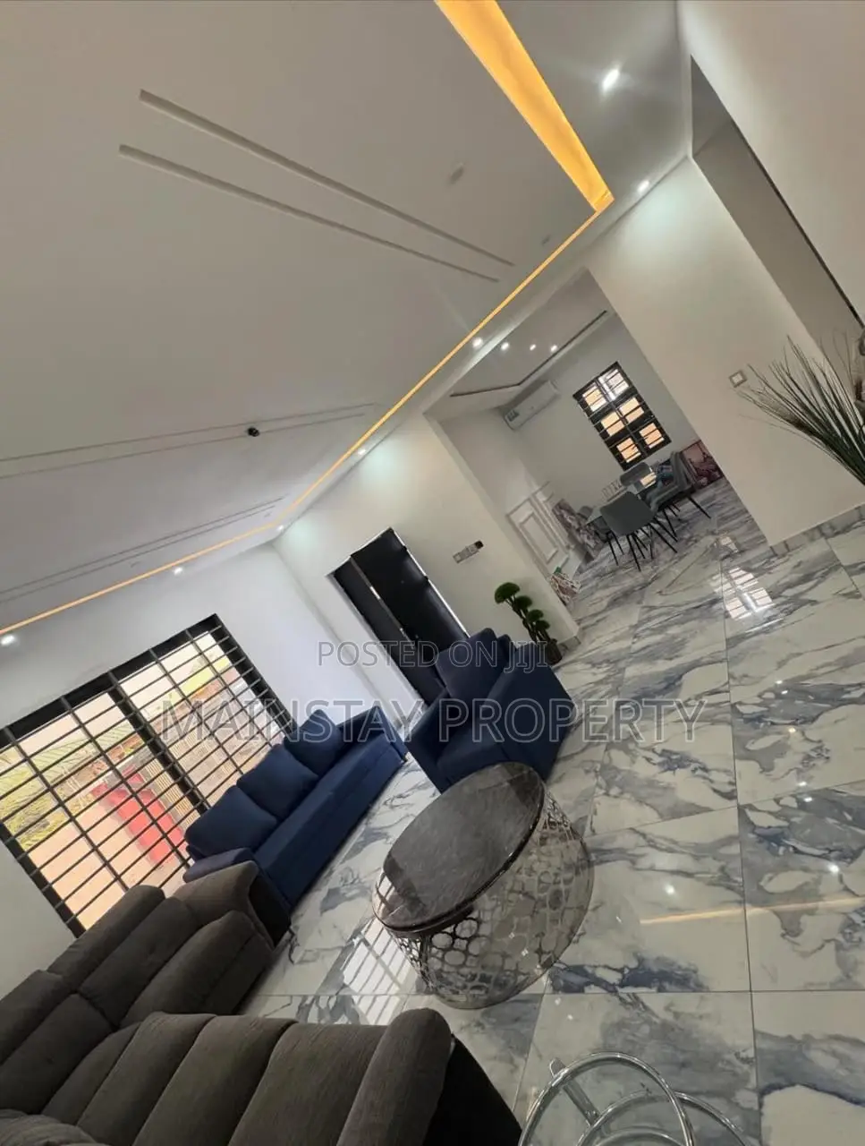 4bdrm House in Lake Side Estate for sale