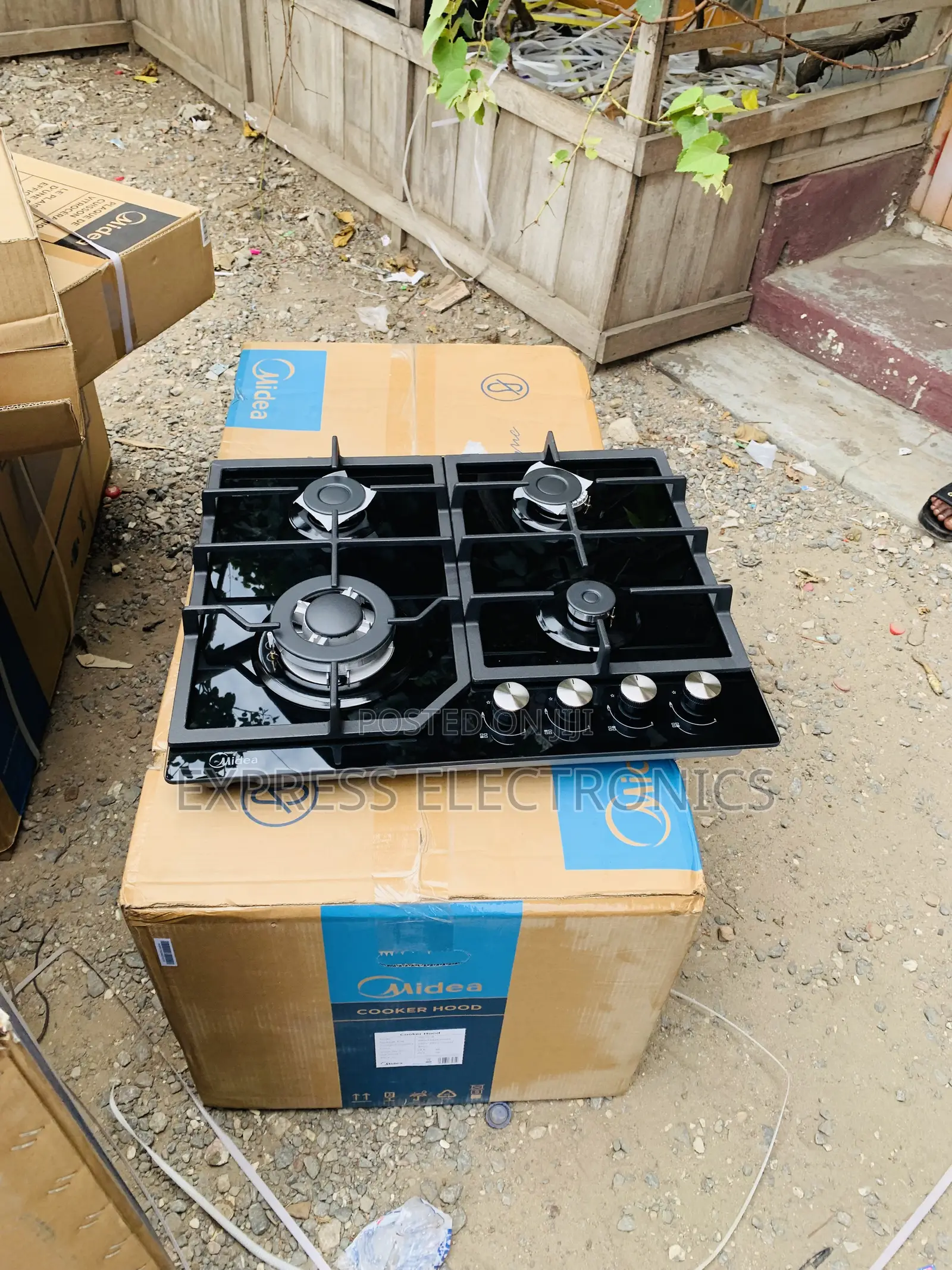 Very Cool Price Built in Midea 4burner