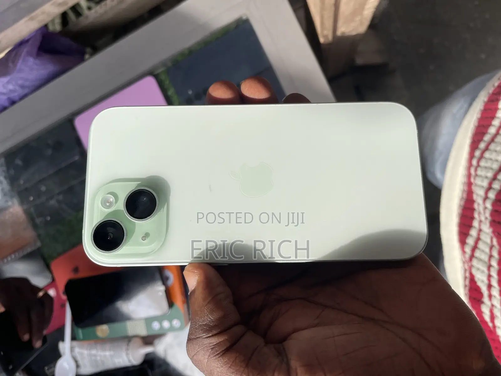 Apple iPhone 15 128 GB Green