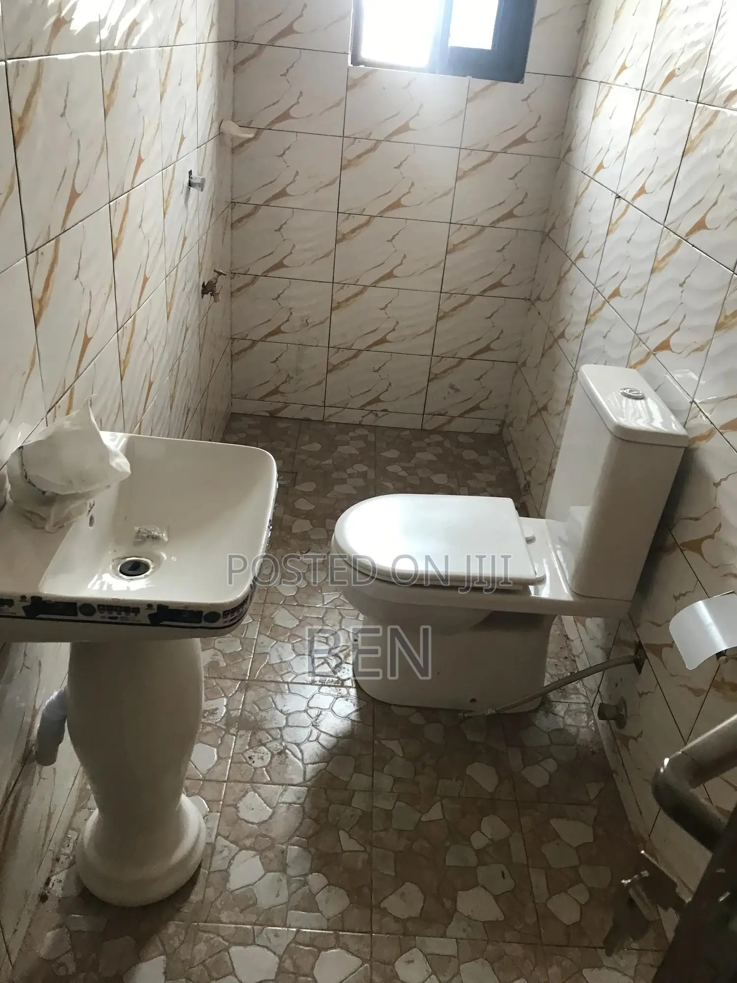 1bdrm Apartment in Achimota Overhead for rent