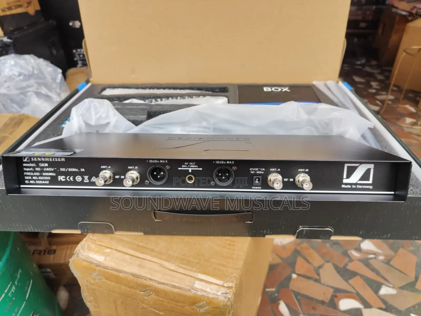 SKM 9000 Cordless Microphone
