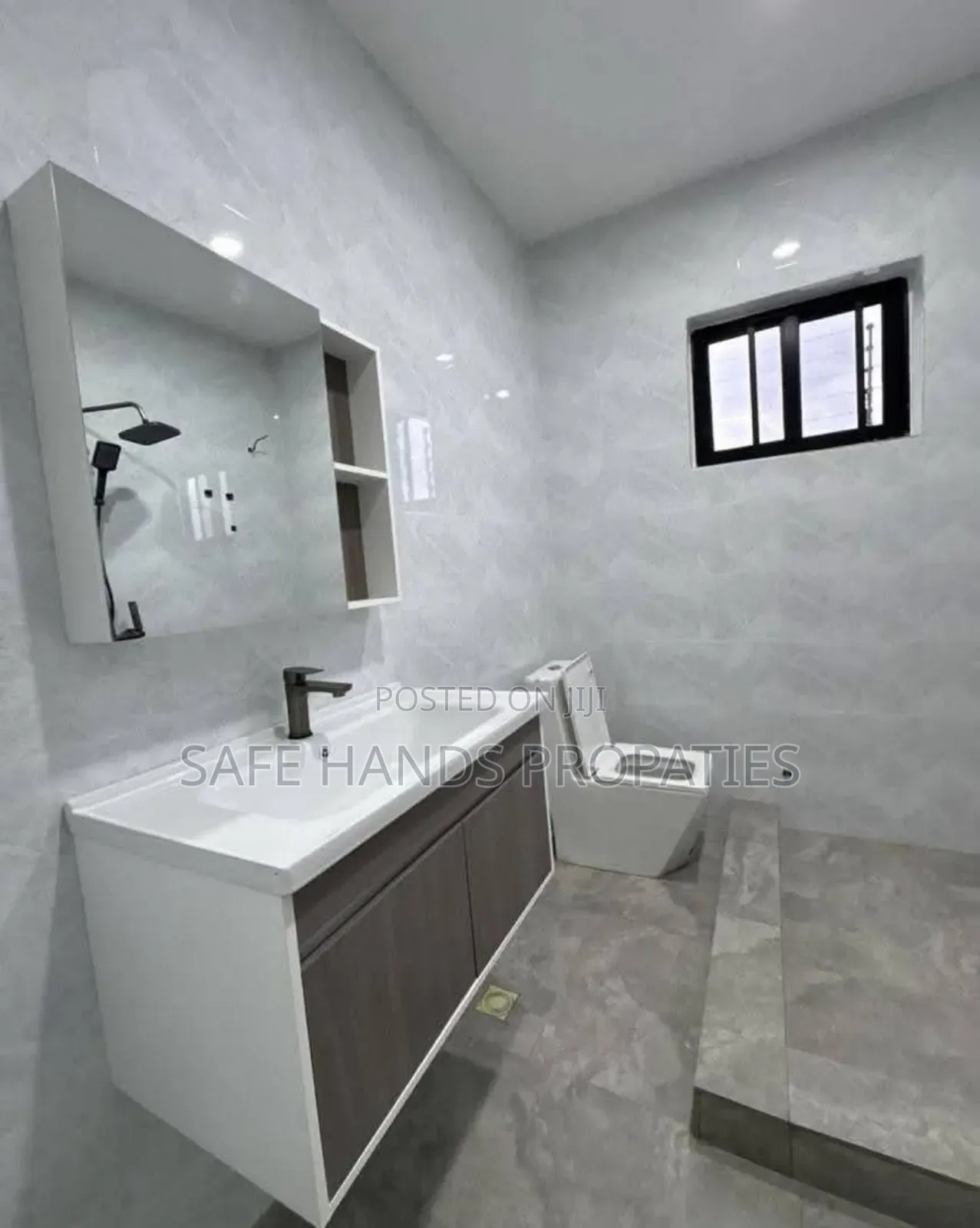 3bdrm House in Accra Metropolitan for sale