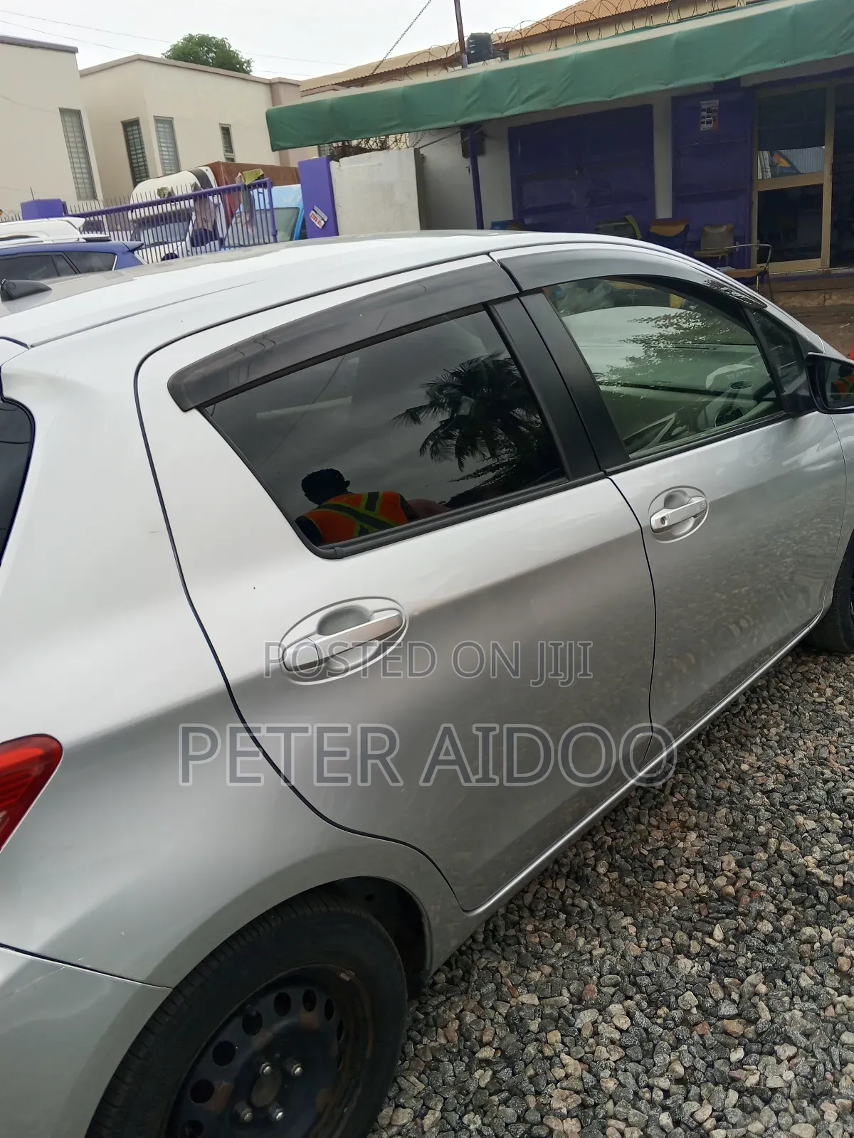 Toyota Vitz 2013 Silver