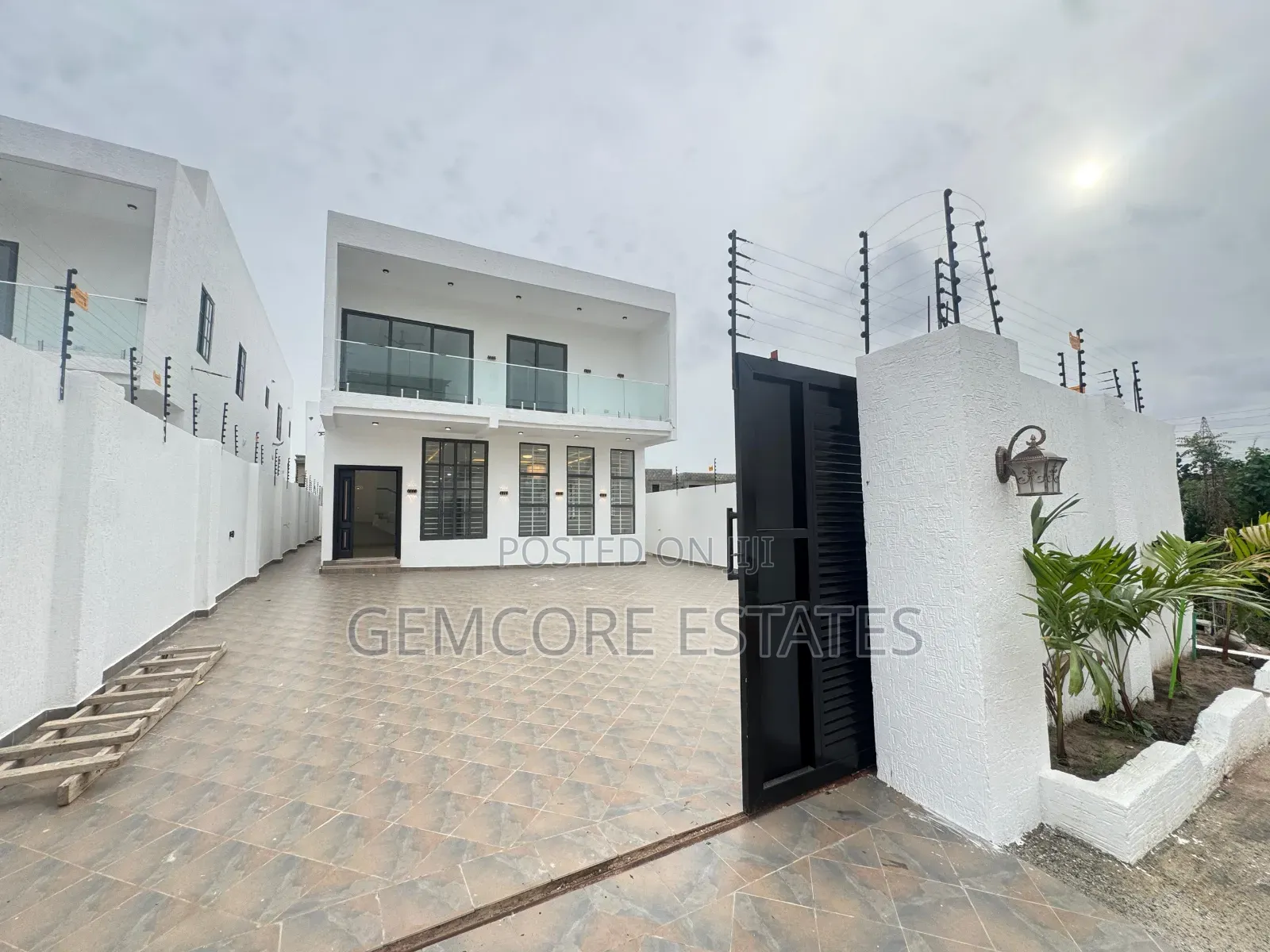 4bdrm House in East Legon Hills, School Junction for sale