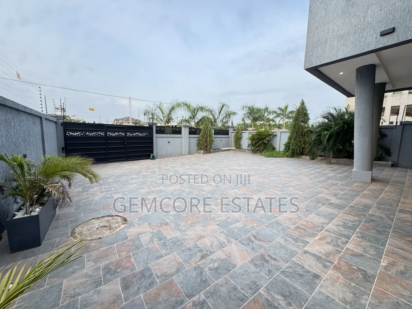 4bdrm House in East Legon Hills, Ashaley Botwe for sale
