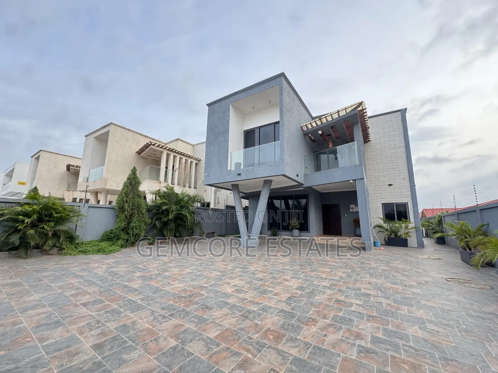 4bdrm House in East Legon Hills, Ashaley Botwe for sale