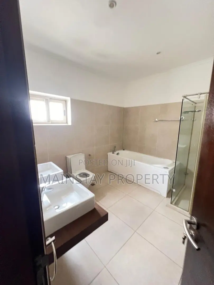 Furnished 4bdrm Townhouse / Terrace for rent