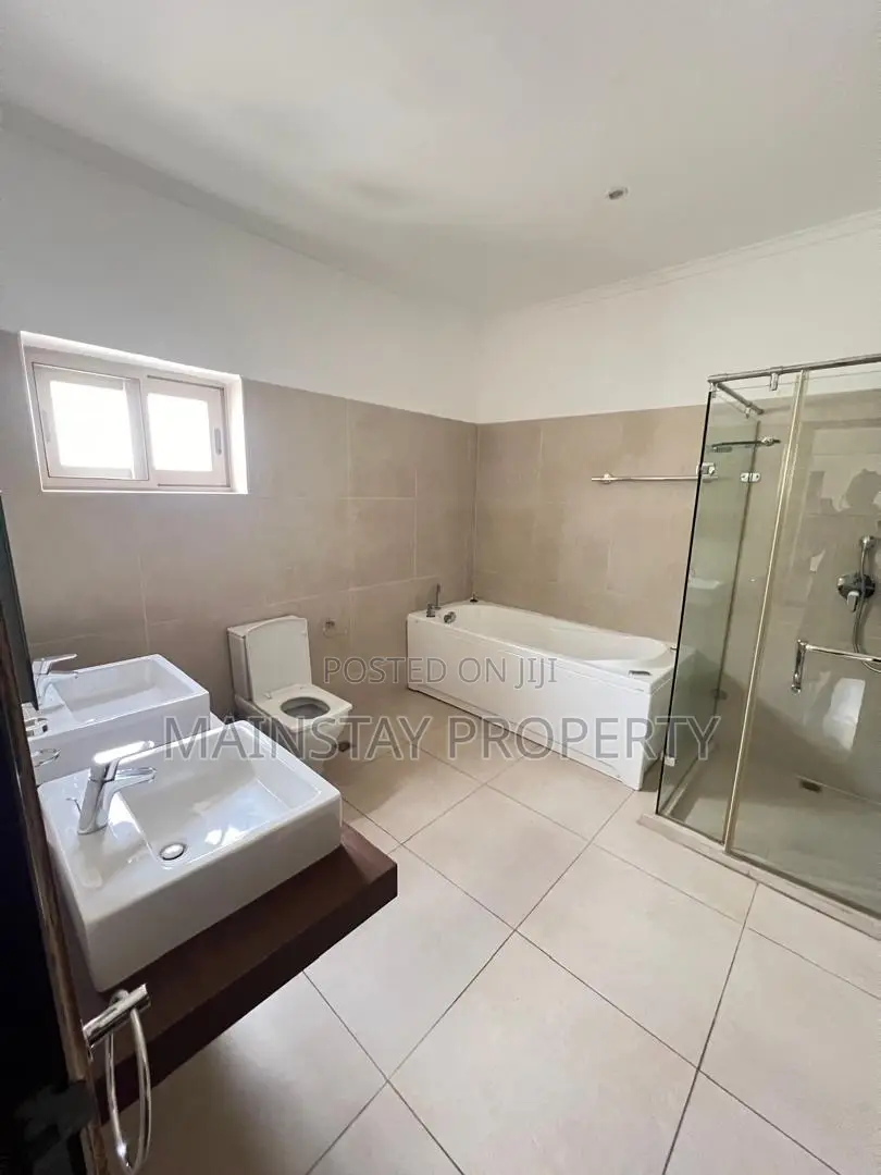 Furnished 4bdrm Townhouse / Terrace for rent