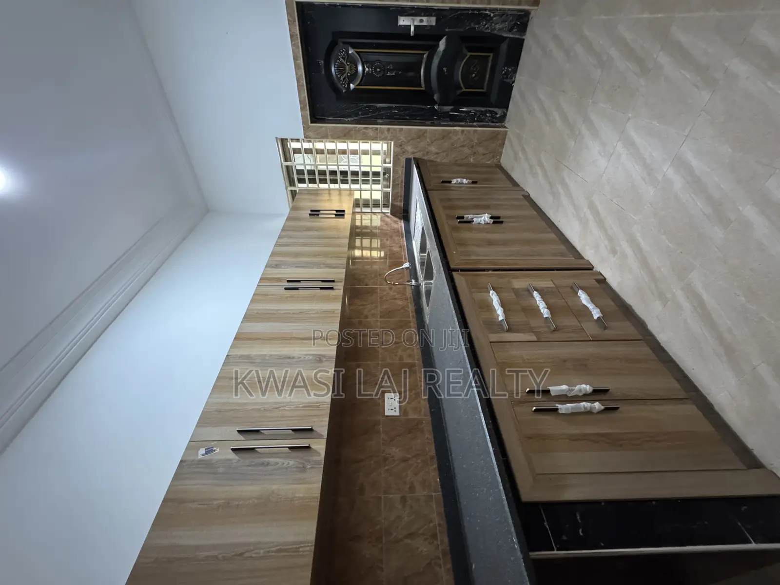 2bdrm Apartment in Aplaku Kokrobite, Weija for rent
