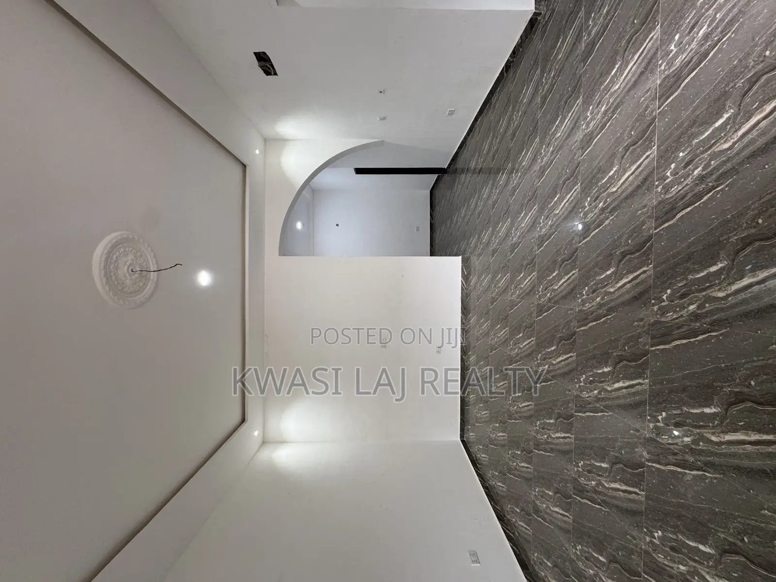 2bdrm Apartment in Aplaku Kokrobite, Weija for rent