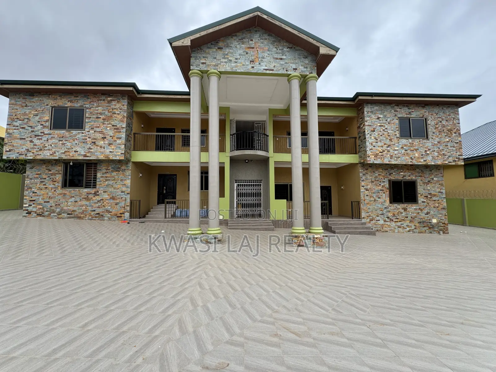 2bdrm Apartment in Aplaku Kokrobite, Weija for rent