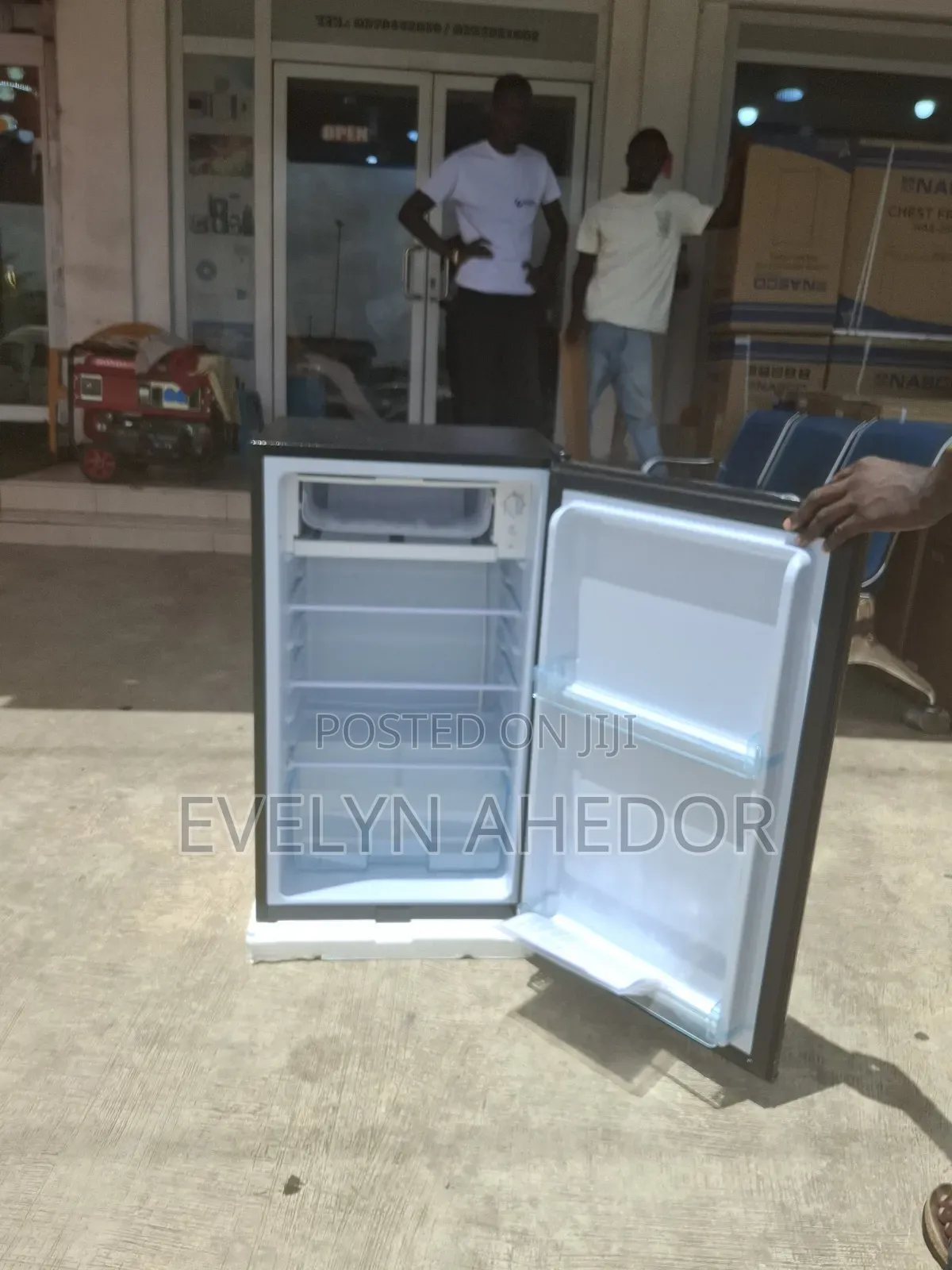 Nasco Table Top Fridge 92l With Top Freezer Black Colour Available